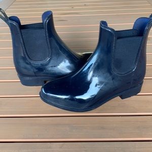 Talbots navy rain ankle boots size 5